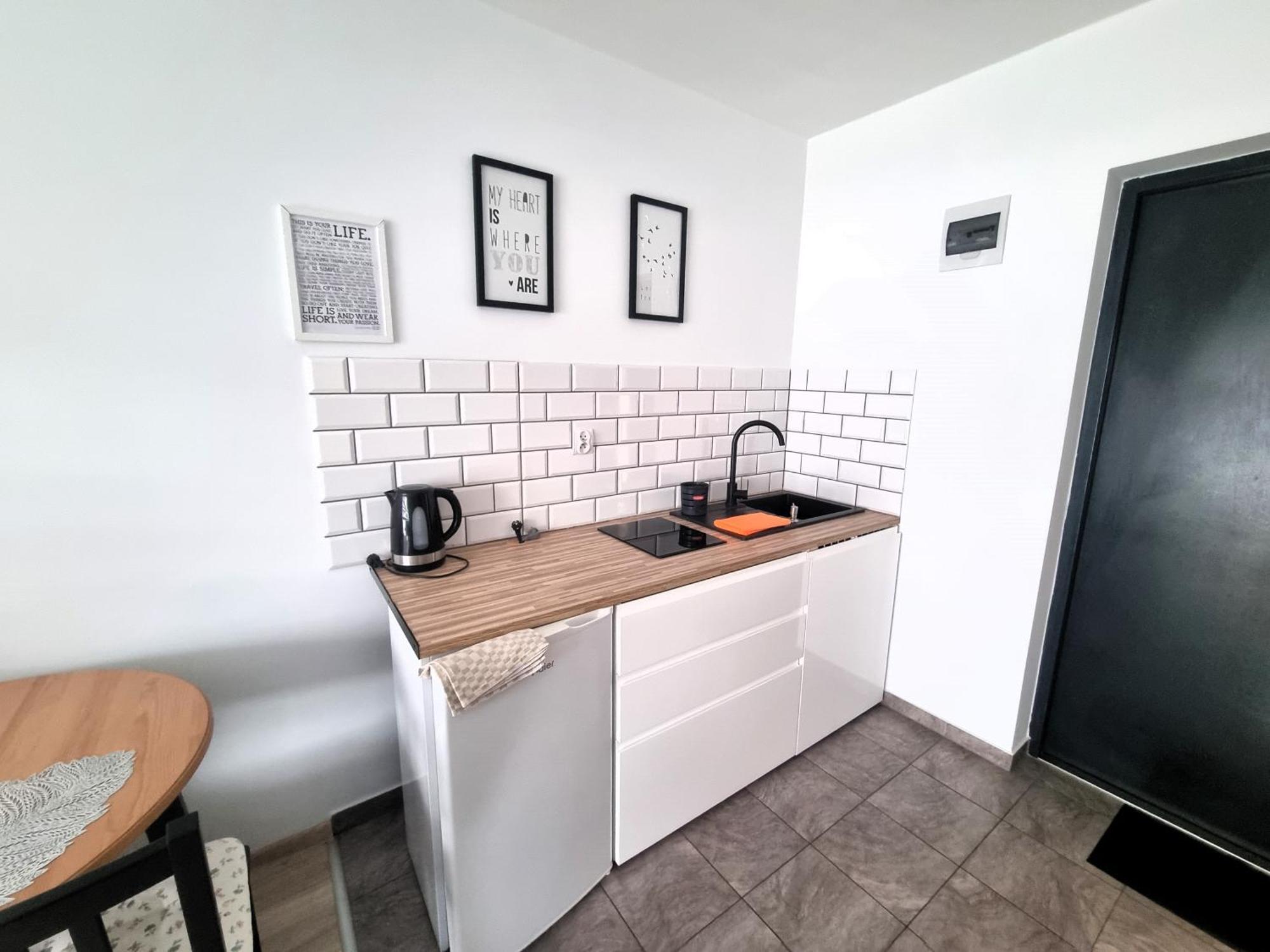 Apartment U Loni- W Zacisznym Centrum Nad Morzem Z Parkingiem Pobierowo